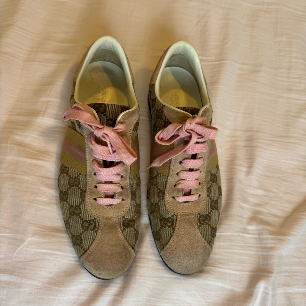 Gucci Logo Sneaker - Picture 5 of 10